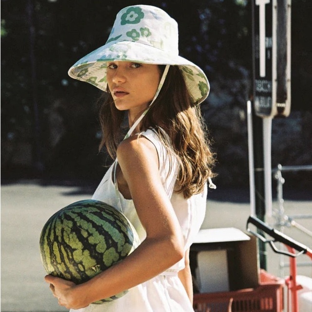 LACK OF COLOR ~ Wide Brimmed Bucket hat Retro Green s/m